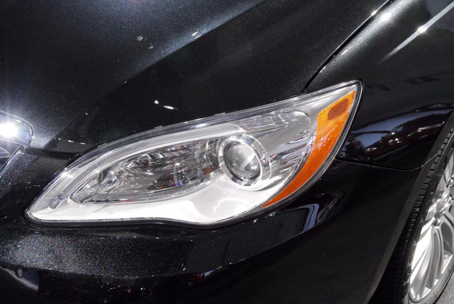  Chrysler 200 2011 года  (фото 113 из 122)